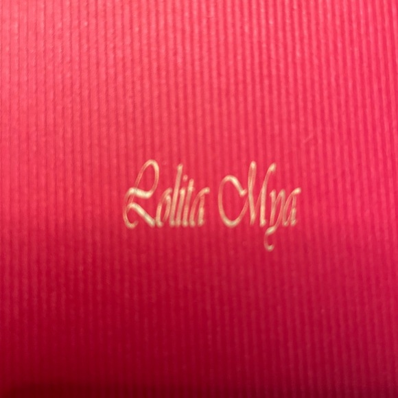 High end Lolita Mya pearl set - Picture 2 of 4